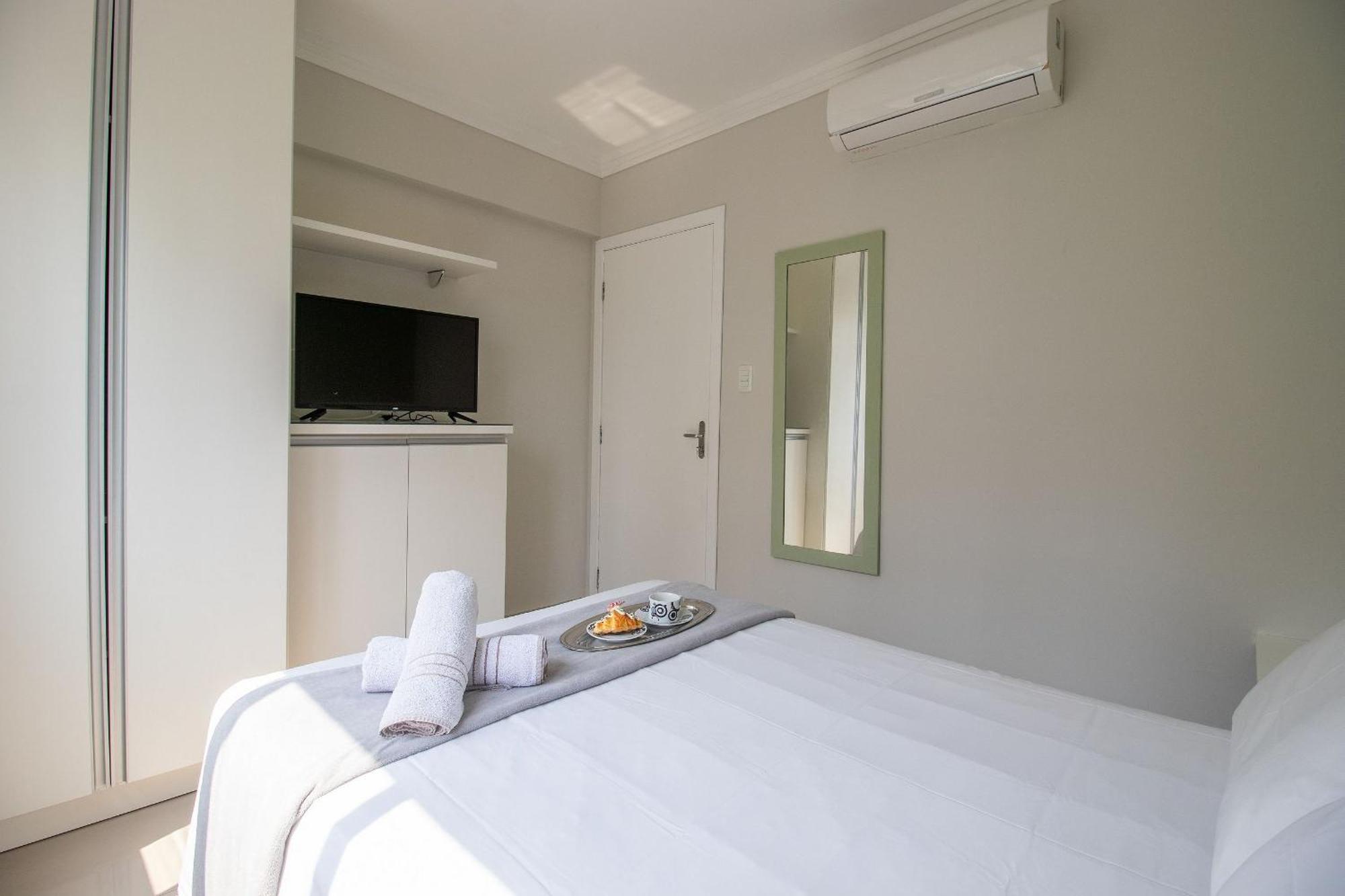 Rpa93 - Av Brasil, Quadra Mar, 1 Dorm, Tv Smart Balneario Camboriu